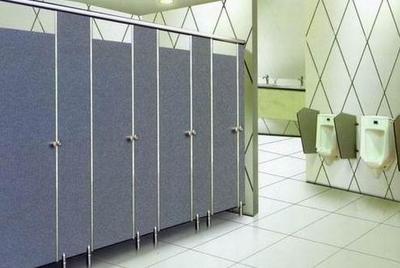 如何選擇優質耐用的衛生間隔斷材料